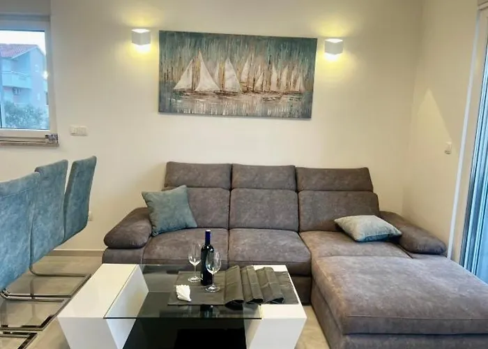 Apartment With Swimming Pool Lagotto